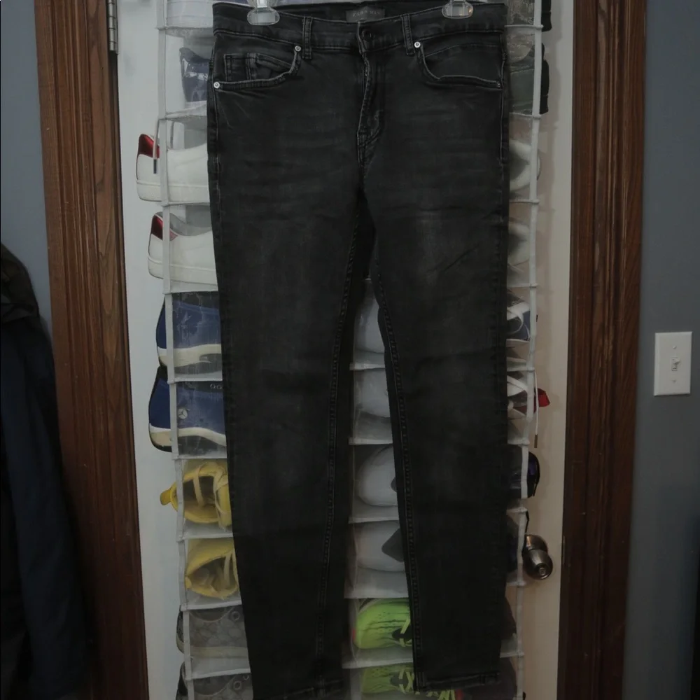 Zara Man Black Skinny Jeans - Picture 1 of 5